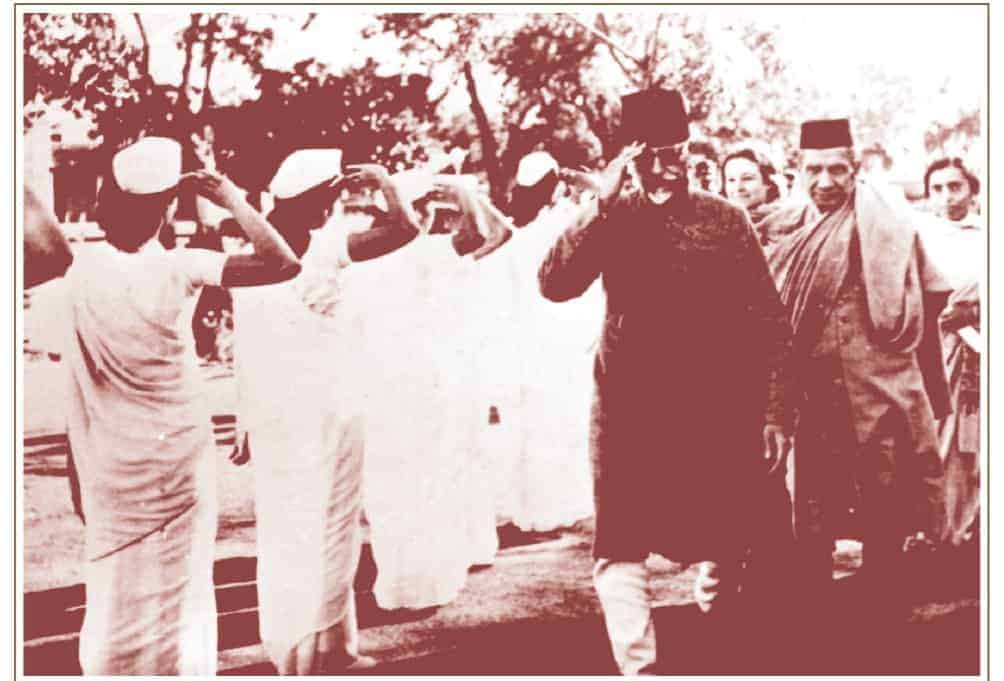 Maulana Abul Kalam Azad takes the Guard of Honour on College Day, 1948