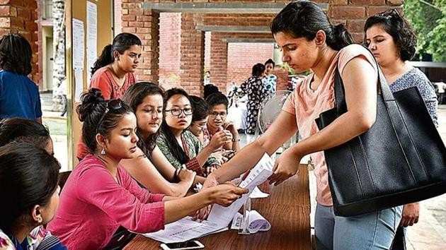Female students getting admission in colleges of Delhi University