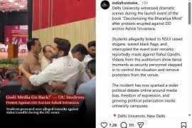 Instagram post showing protests and security intervention during the launch event of Decolonizing the Bharatiya Minds at the University of Delhi.