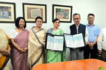 DMU and Miranda House sign an MoU and exchange a Letter of Intent to promote academic collaboration, research, faculty exchange, and student mobility.