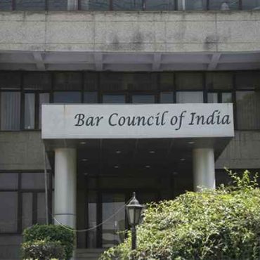 BCI Commands DU for Law Graduates’ Enrolment Despite Attendance Issues