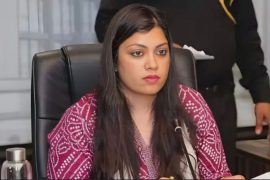 Strictures against DM Roopam stayed; quashing of detention stands